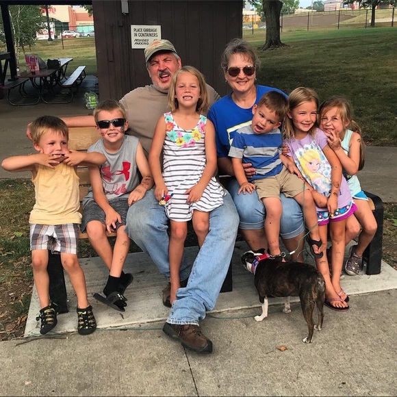 Meet your Posher, Kim - Picture 2 of 7